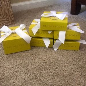 Kendra Scott gift boxes